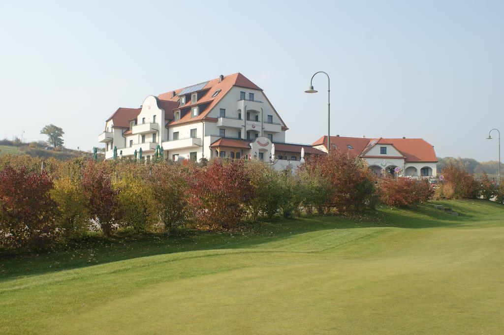 Hotel Neustifter Poysdorf Eksteriør bilde