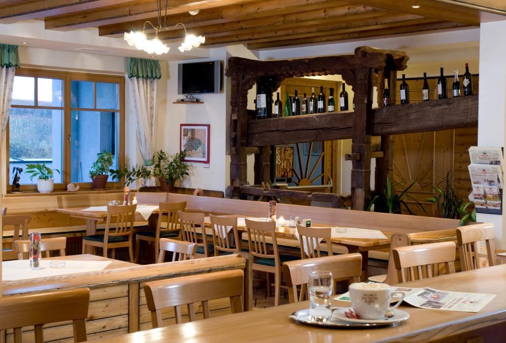 Hotel Neustifter Poysdorf Eksteriør bilde