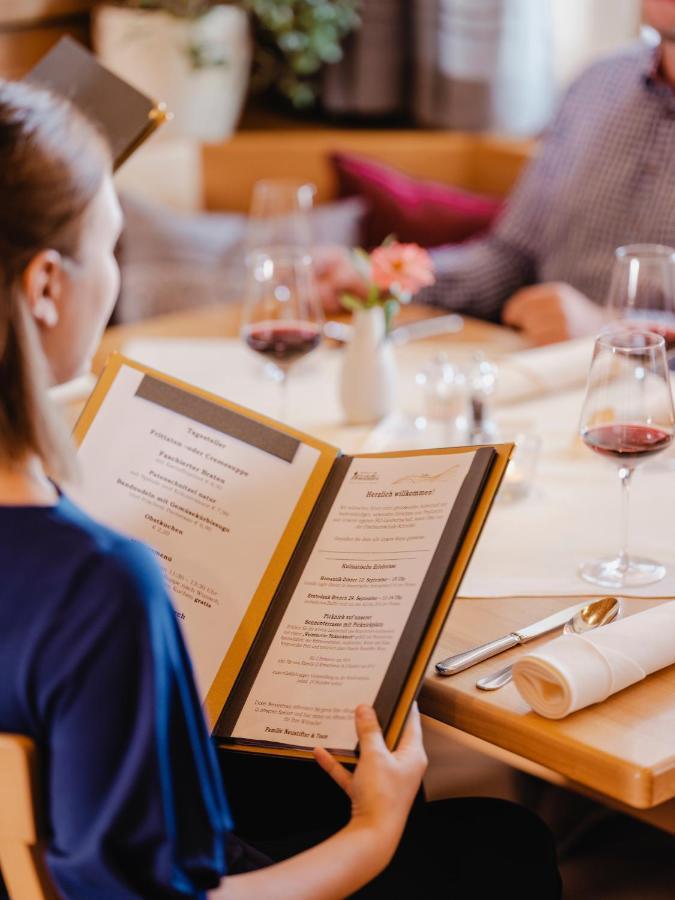 Hotel Neustifter Poysdorf Eksteriør bilde